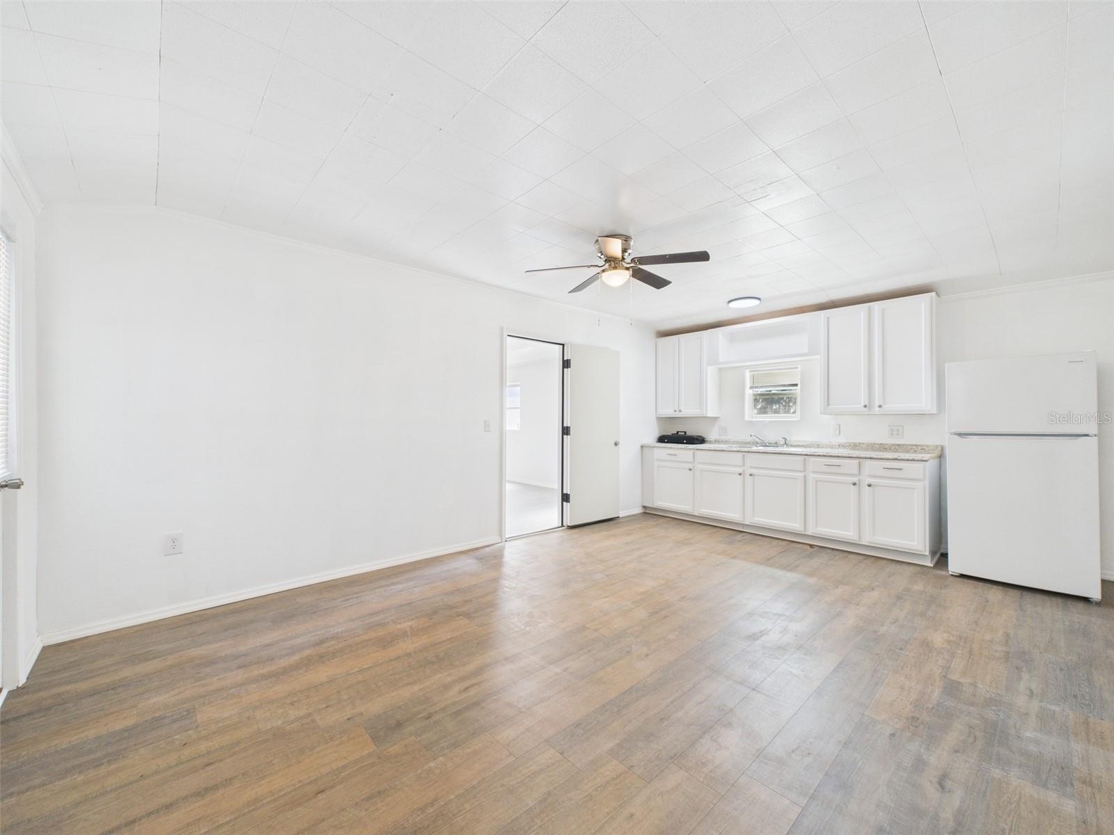 Image 18 of 78 For 1600 Derby Avenue