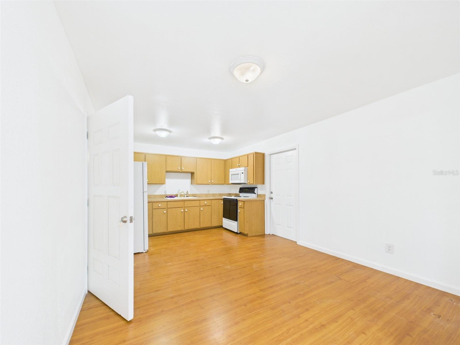 Image 41 of 78 For 1600 Derby Avenue