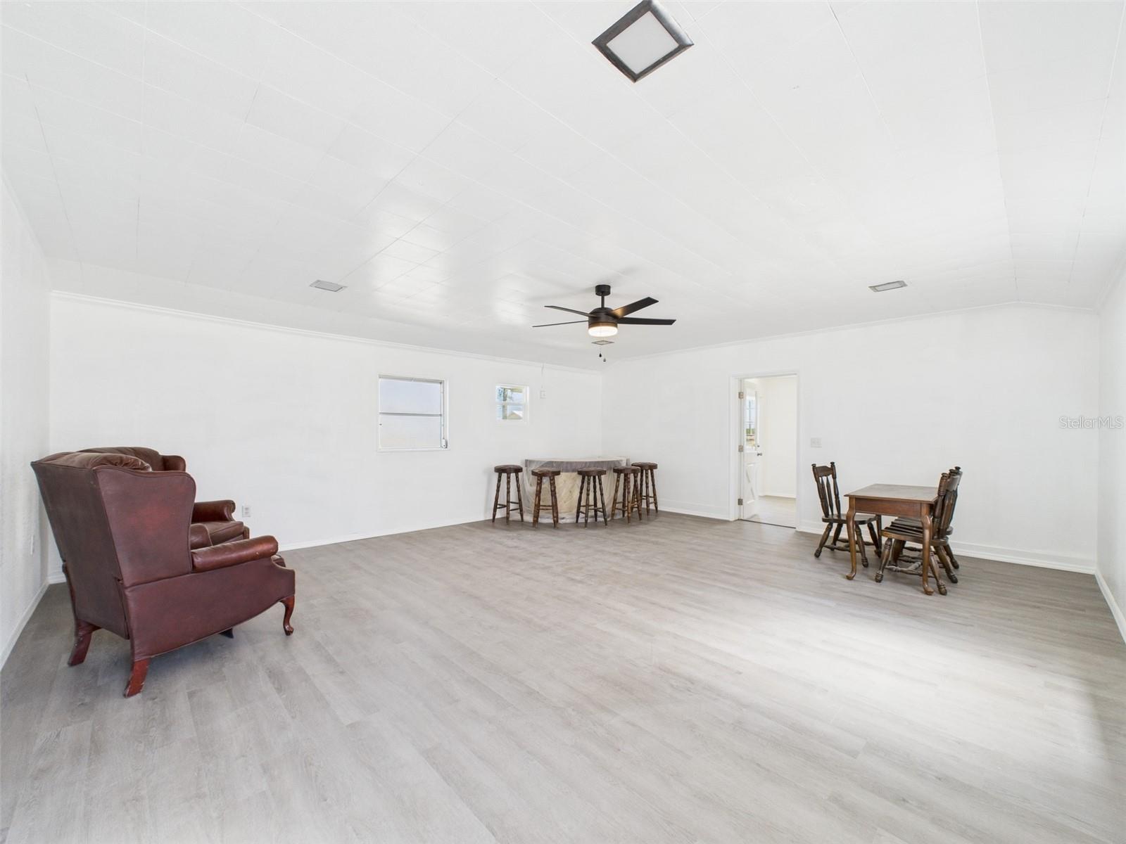Image 7 of 78 For 1600 Derby Avenue