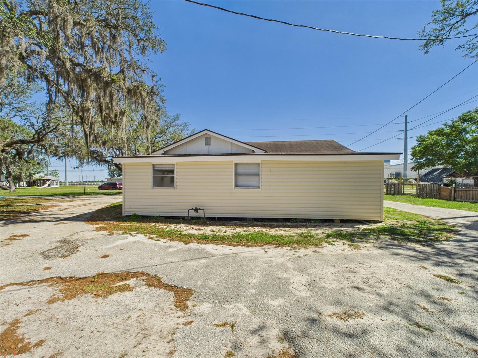 Image 73 of 78 For 1600 Derby Avenue