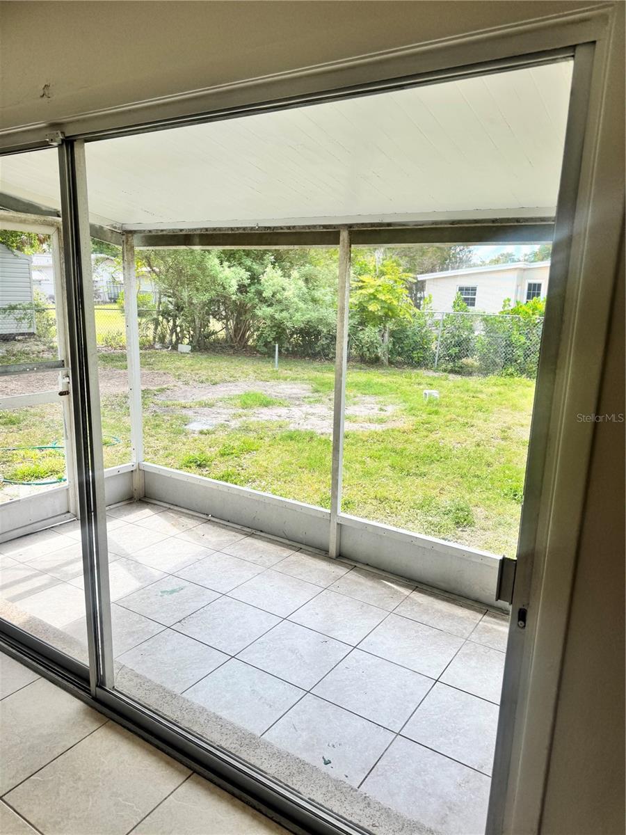 Image 33 of 41 For 21077 Gertrude Avenue