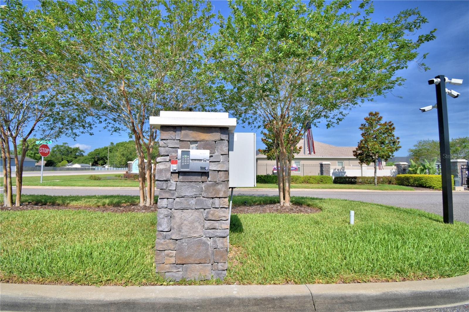 Listing photo id 6 for 421 Riders Loop