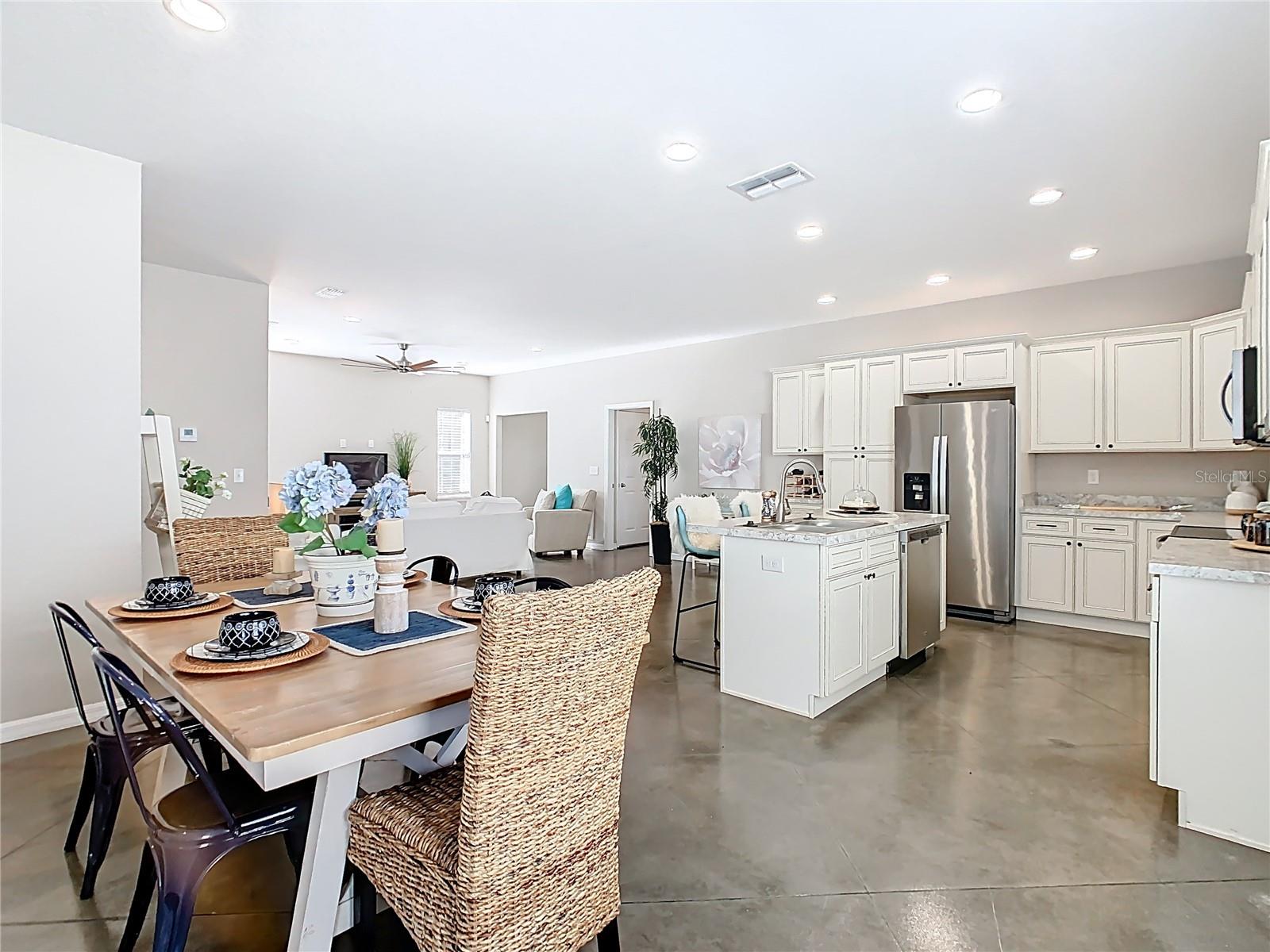 Image 21 of 56 For 481 Kensington View Drive