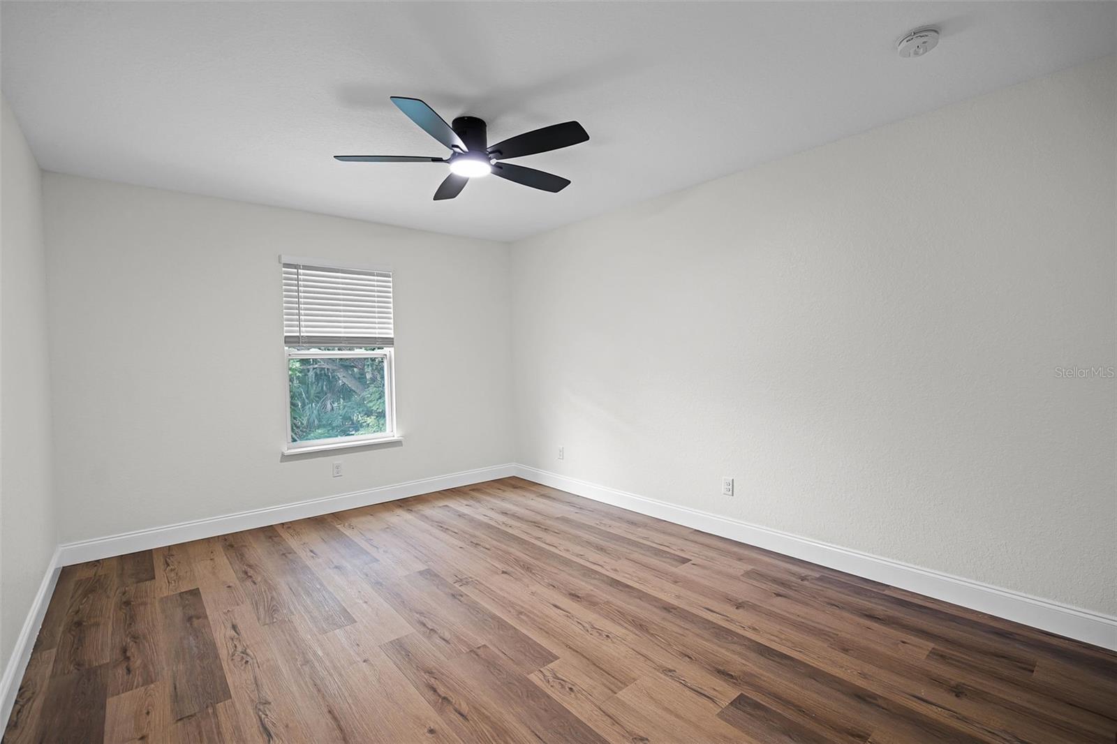 Image 11 of 20 For 2052 Elliott Street