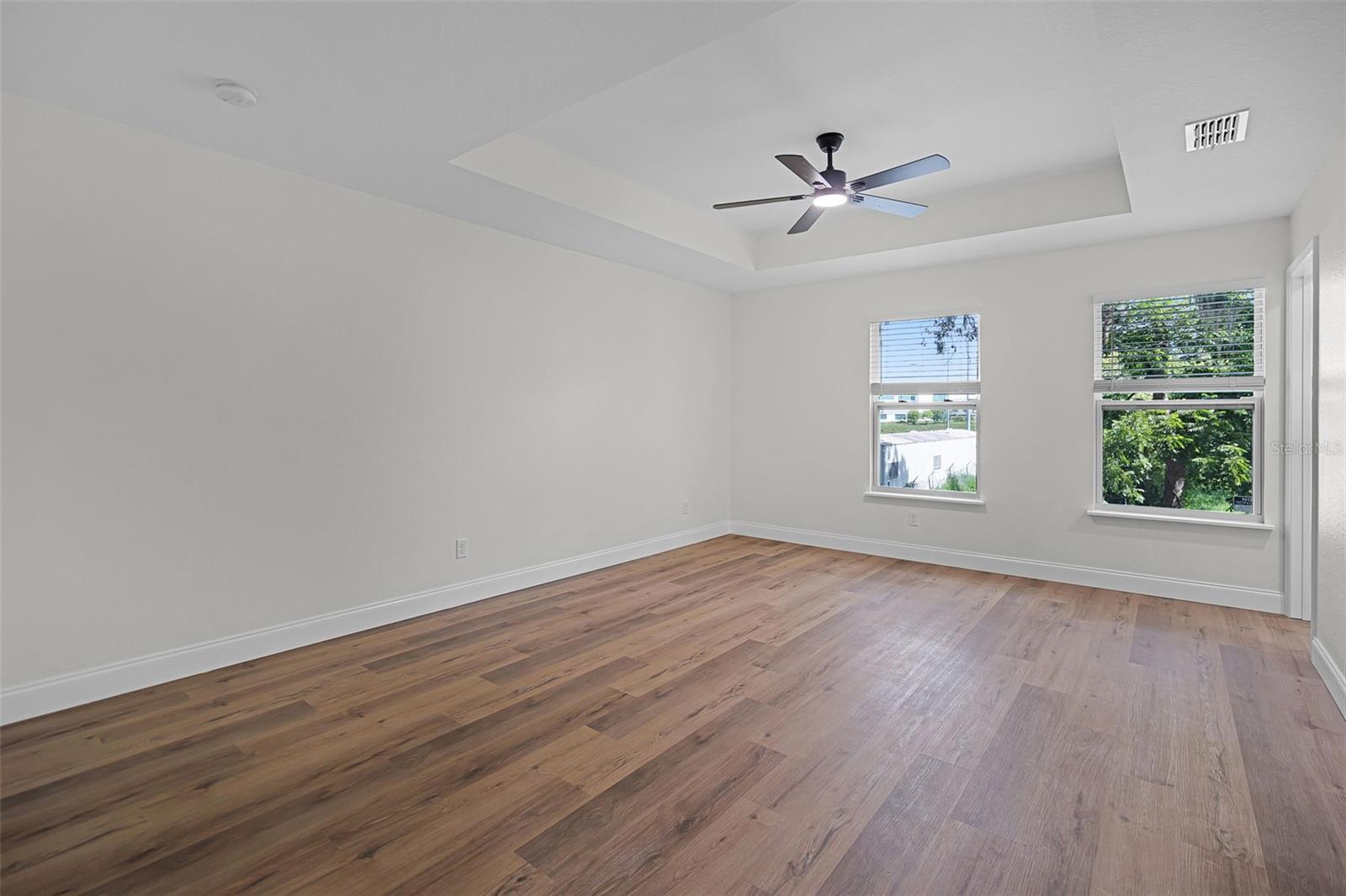 Image 15 of 20 For 2052 Elliott Street