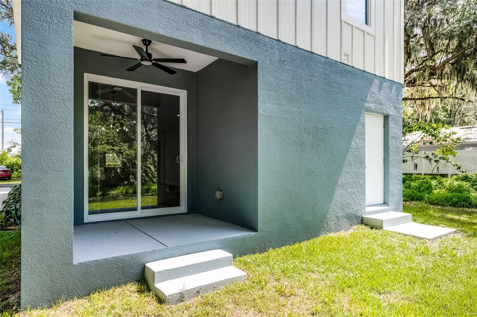 Image 17 of 20 For 2052 Elliott Street