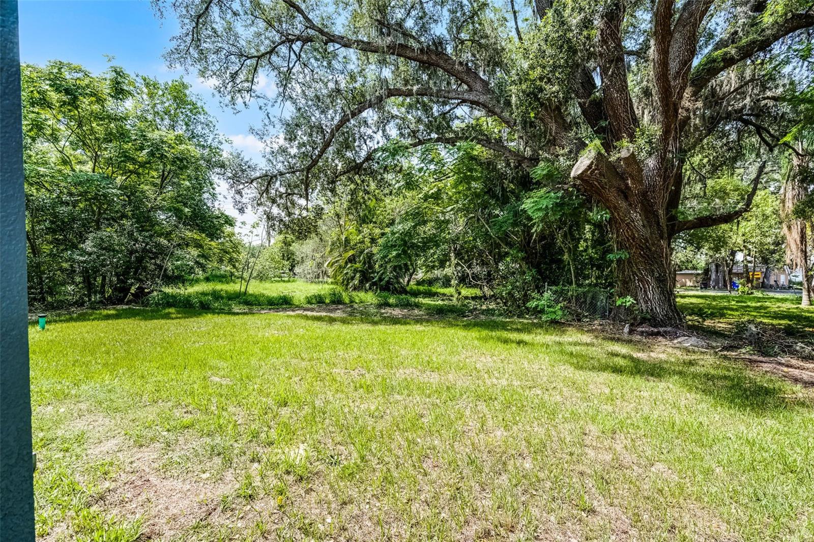 Image 19 of 20 For 2052 Elliott Street