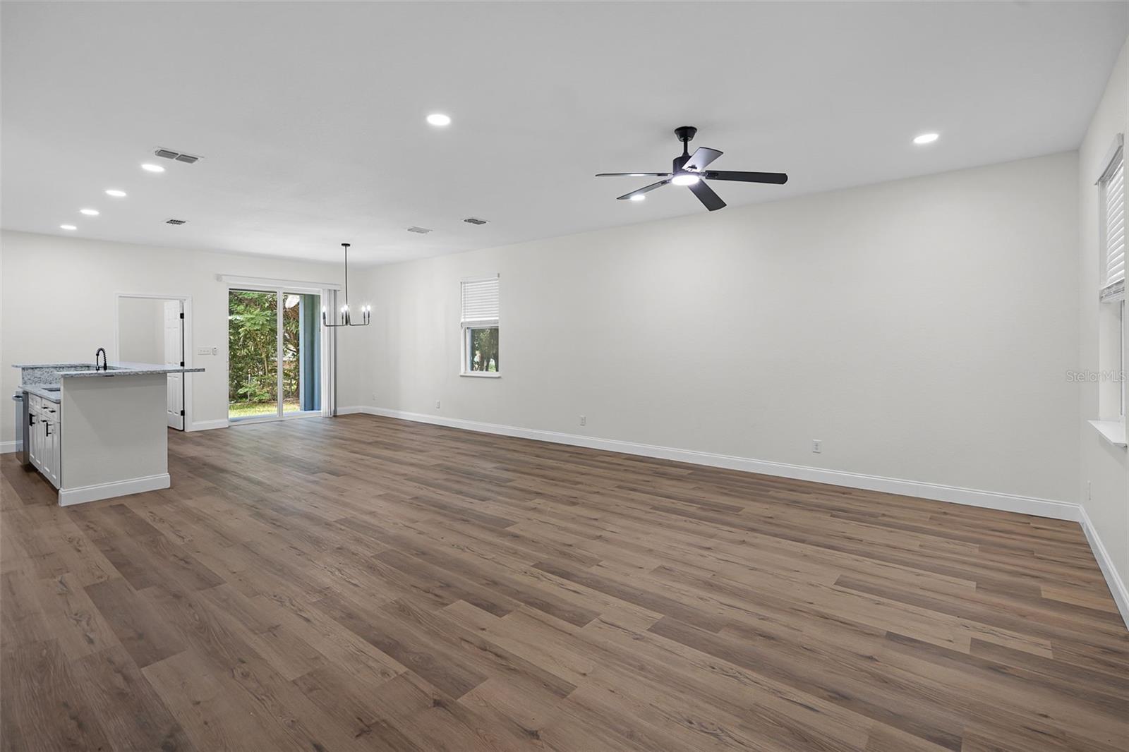 Image 5 of 20 For 2052 Elliott Street