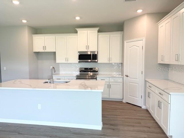 Image 6 of 14 For 4542 San Lorenzo Drive