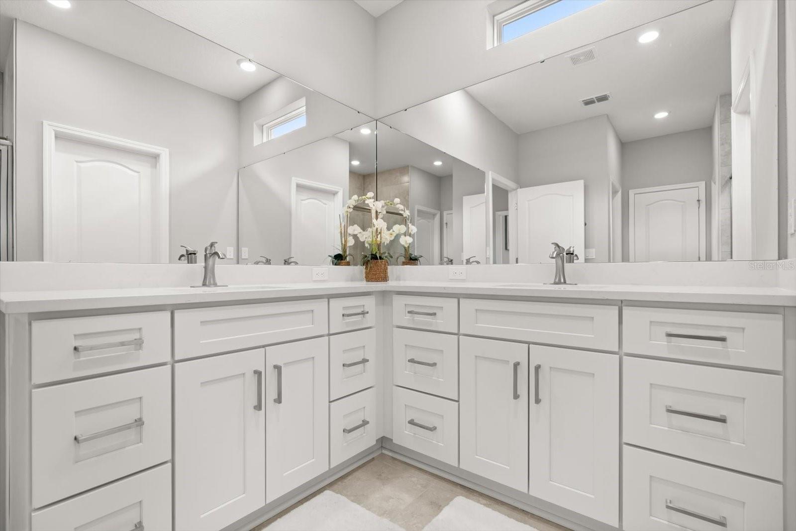 Image 14 of 31 For 4956 San Lorenzo Drive