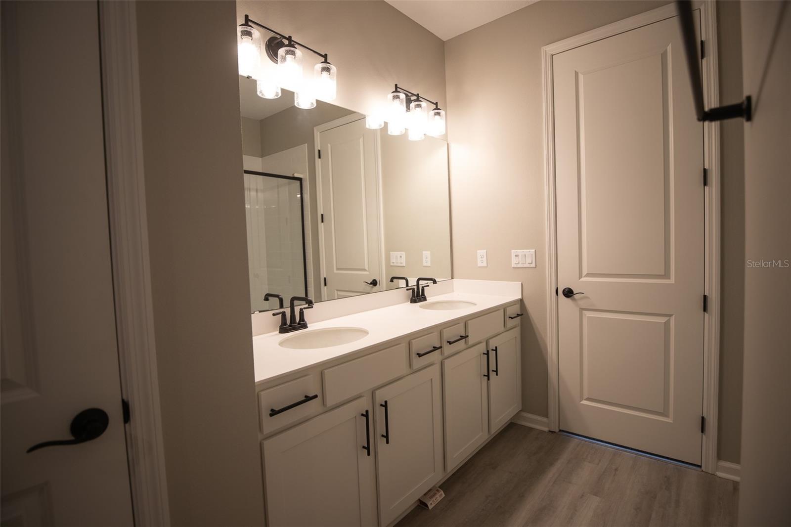 Image 4 of 9 For 2865 Cathy Boulevard