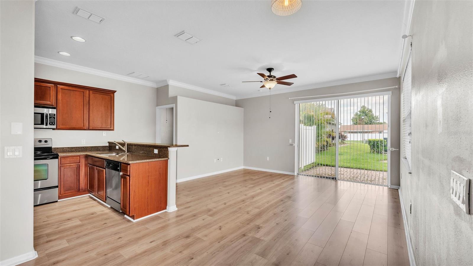 Image 5 of 41 For 6528 Sedgeford Drive