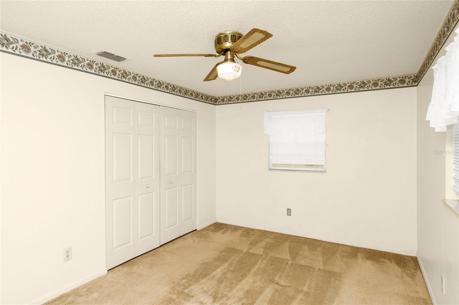 Image 33 of 45 For 109 Dakota Avenue