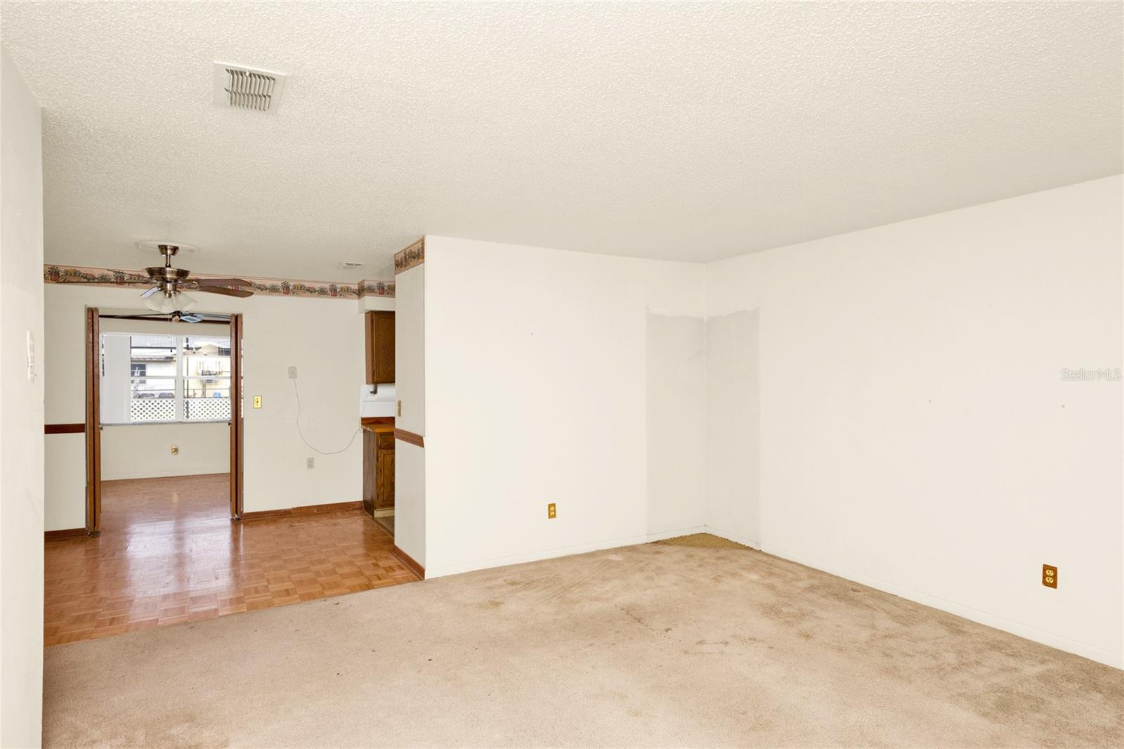 Image 40 of 45 For 109 Dakota Avenue