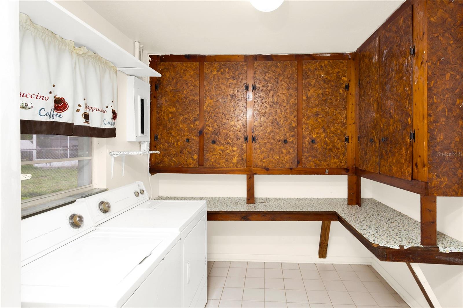 Image 41 of 45 For 109 Dakota Avenue