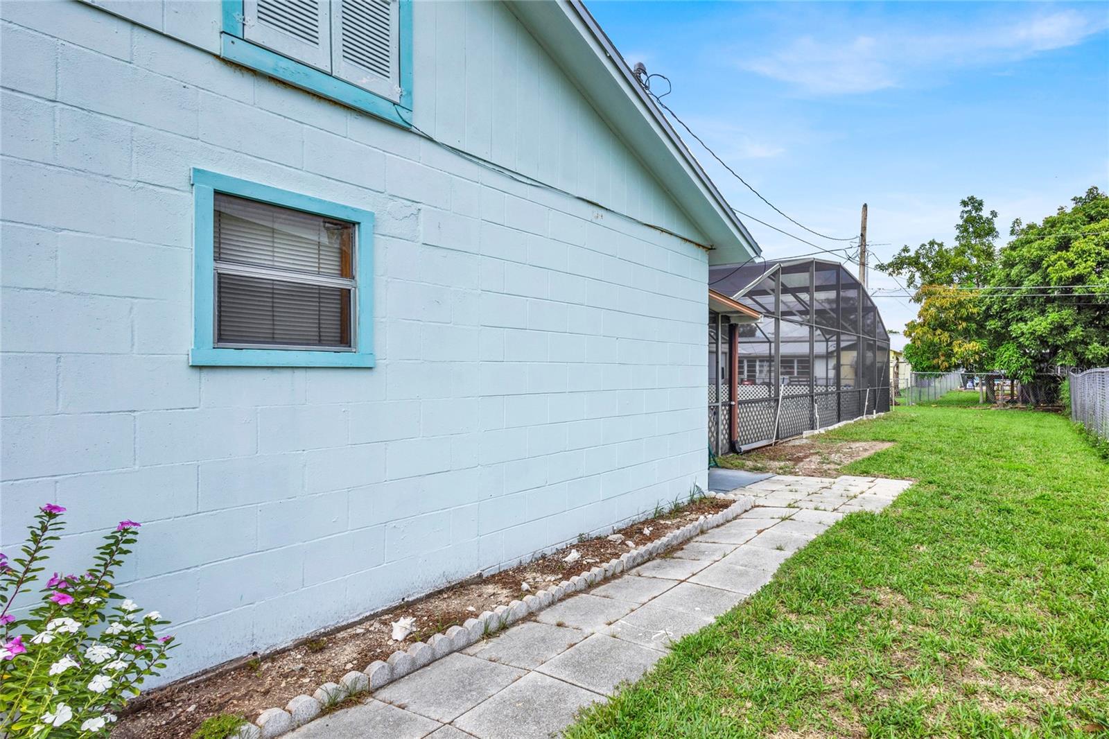 Image 6 of 45 For 109 Dakota Avenue