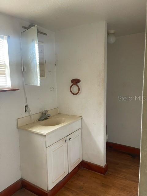 Image 7 of 14 For 10932 Rockridge Road