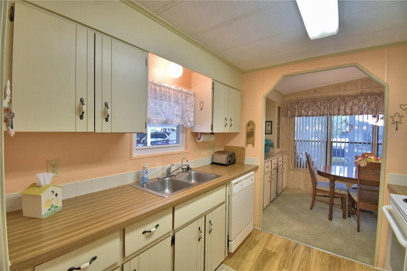 Image 10 of 65 For 4530 Redwood Street