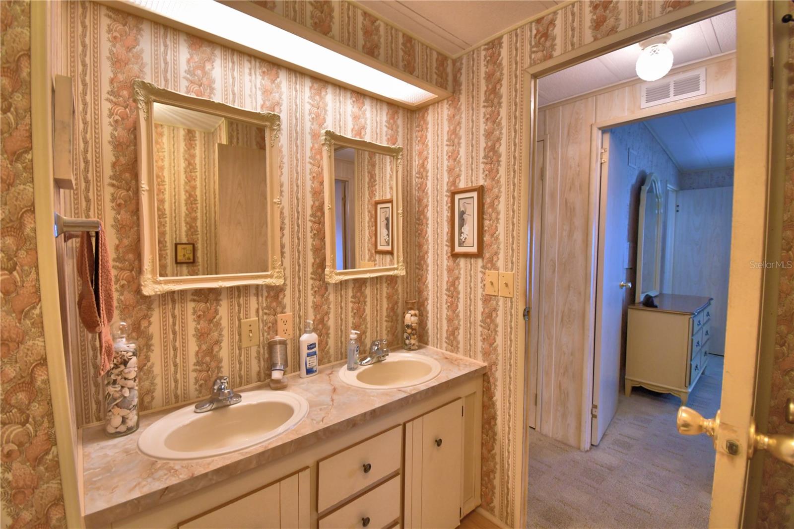 Image 39 of 65 For 4530 Redwood Street
