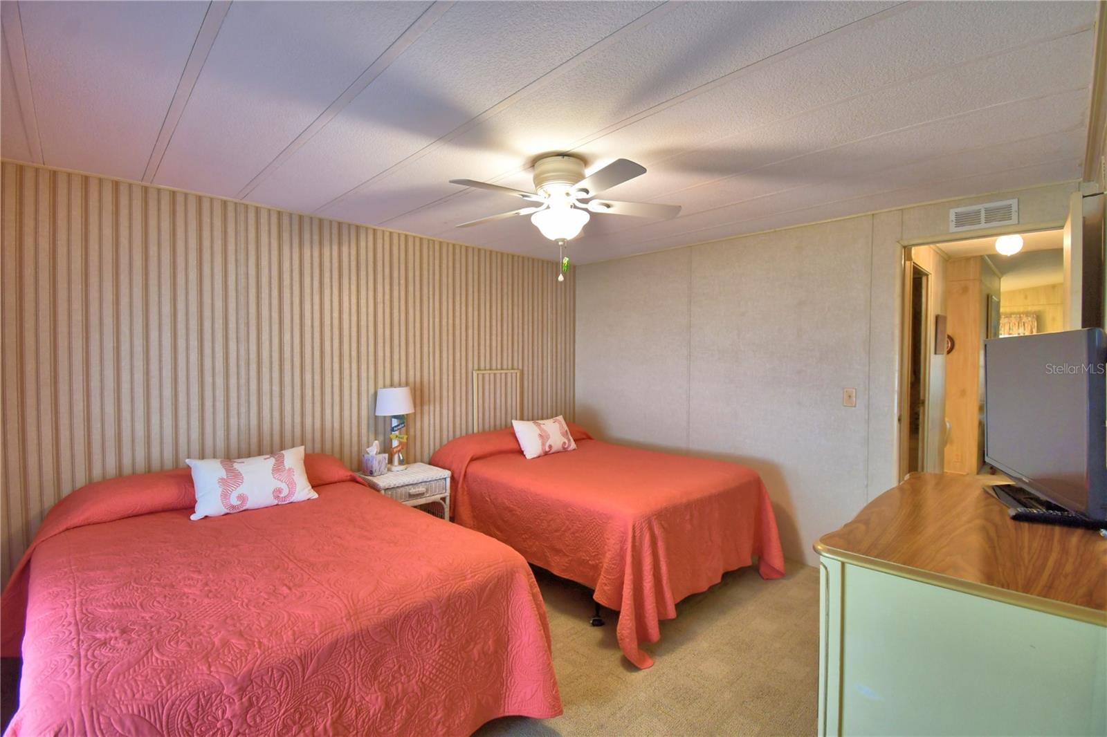 Image 42 of 65 For 4530 Redwood Street