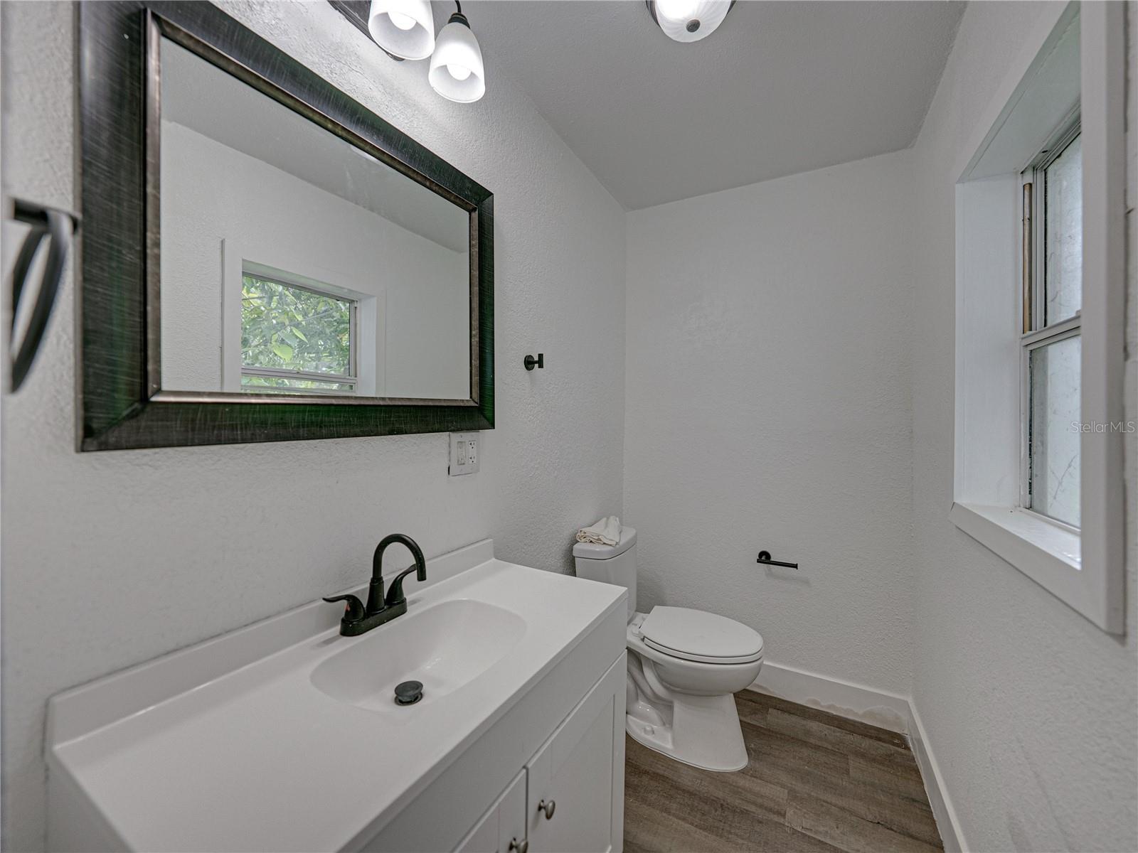 Image 14 of 31 For 602 Laura Street