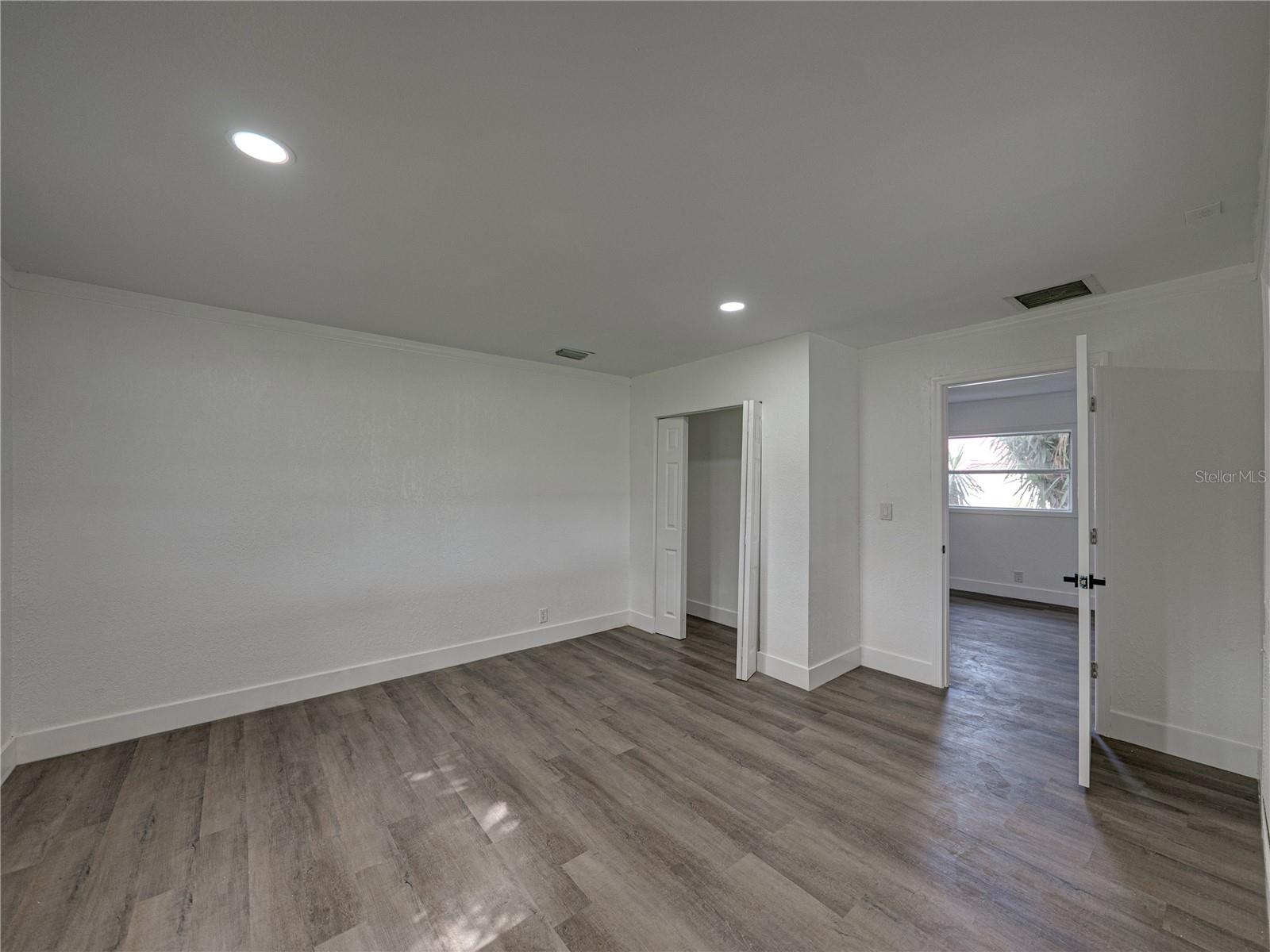 Image 16 of 31 For 602 Laura Street