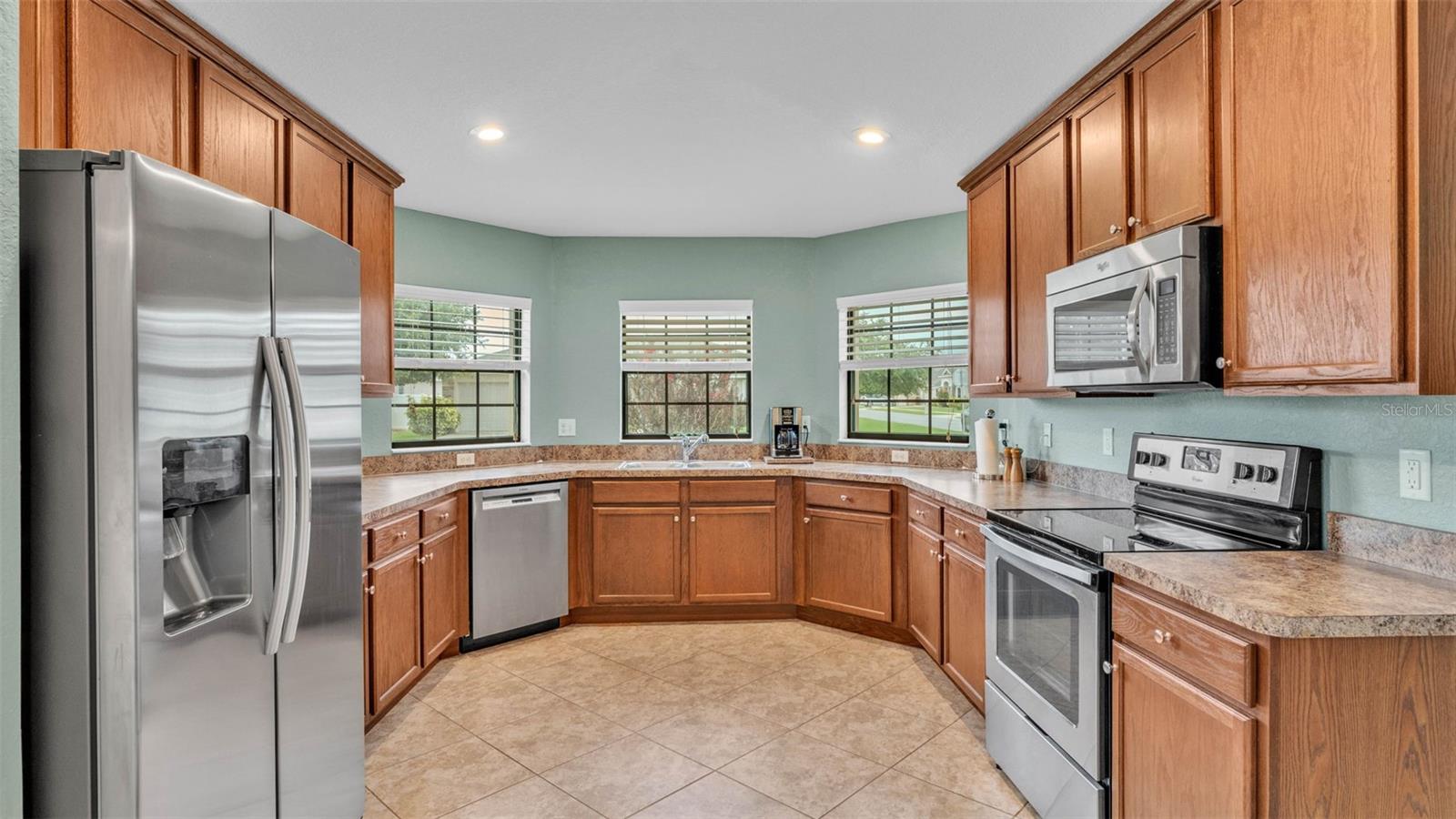 Image 17 of 39 For 1765 Kingsmill Drive