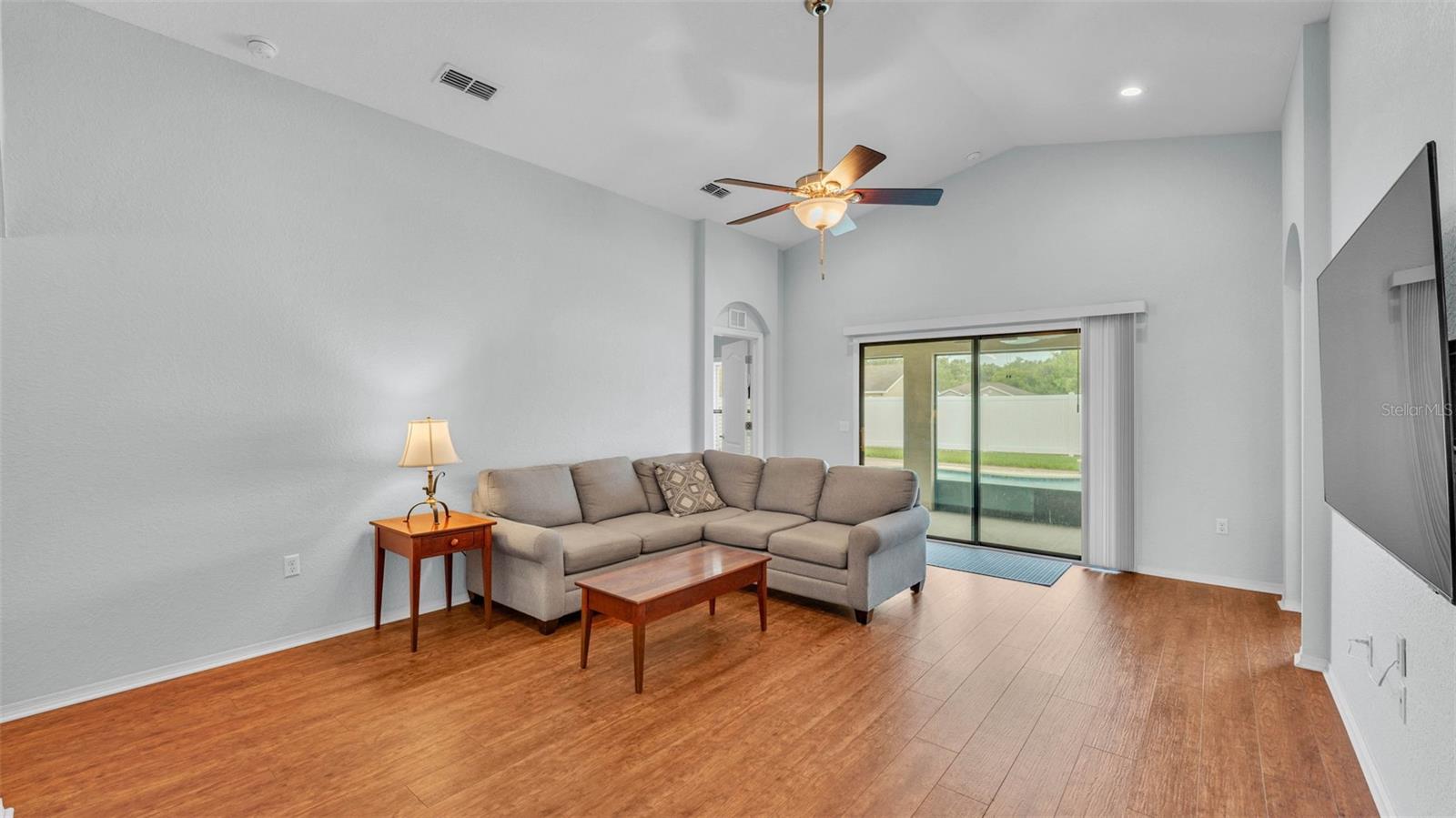 Image 21 of 39 For 1765 Kingsmill Drive