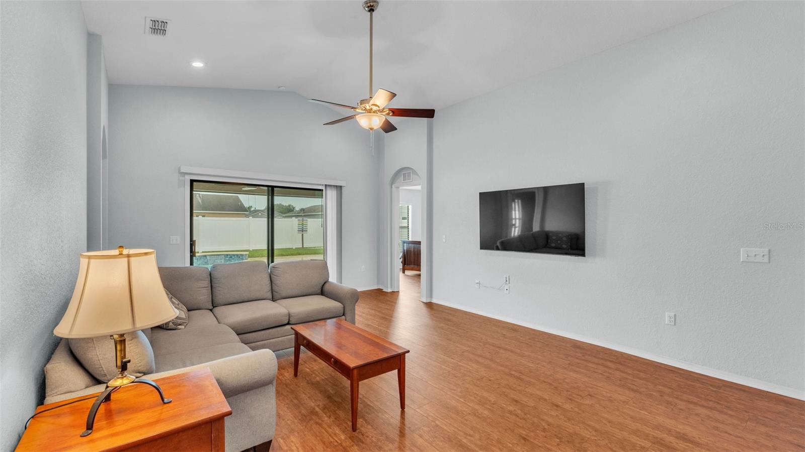 Image 22 of 39 For 1765 Kingsmill Drive