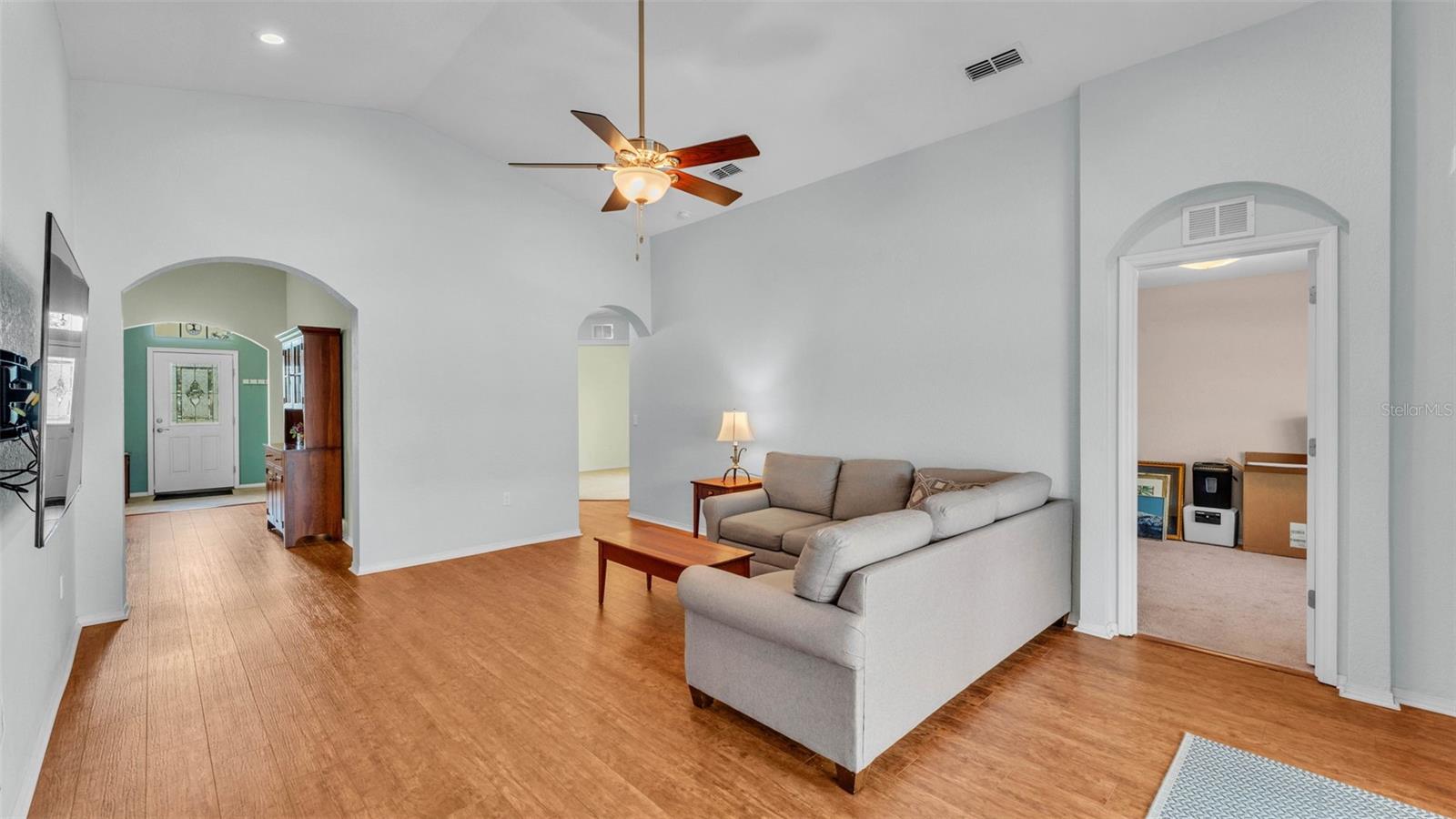 Image 23 of 39 For 1765 Kingsmill Drive