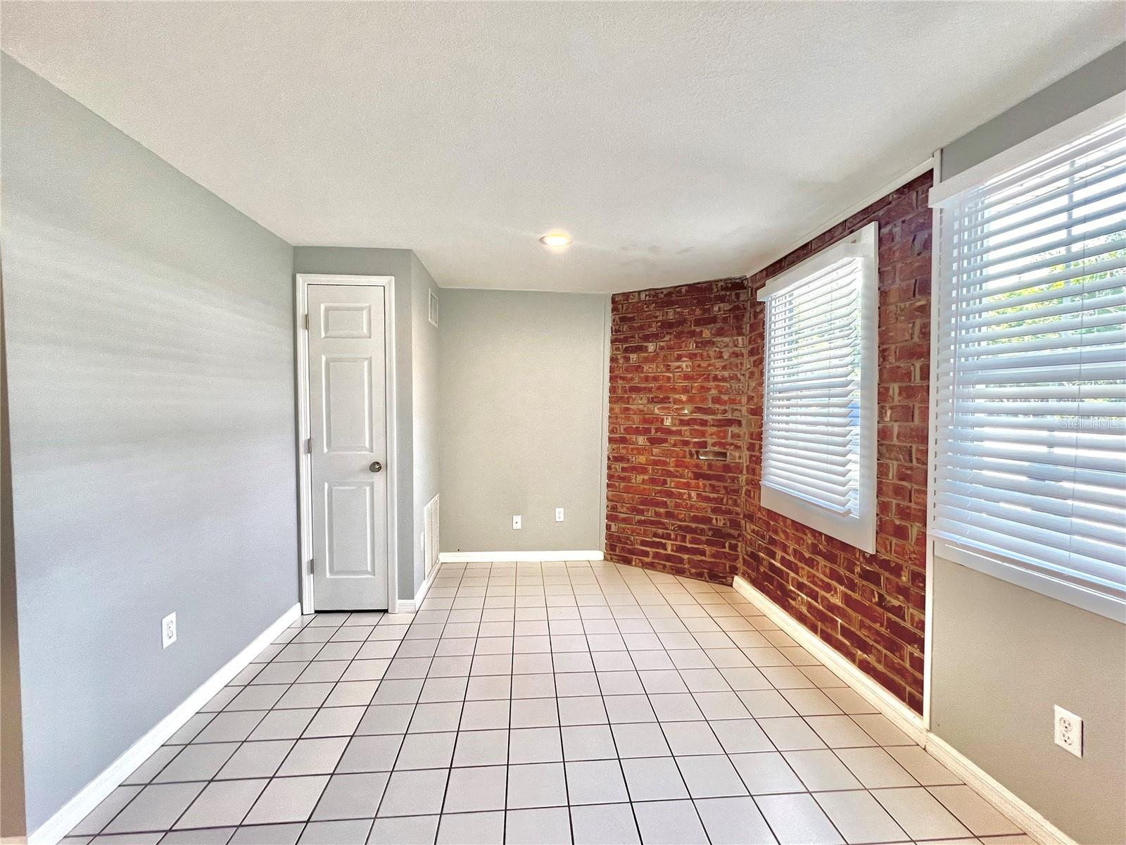 Image 7 of 22 For 2802 W Lk Eloise Dr