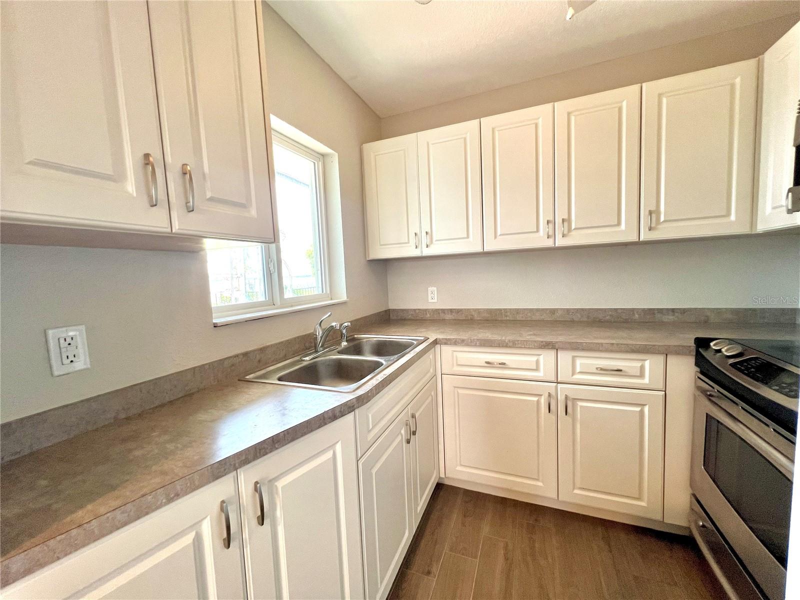 Image 9 of 22 For 2802 W Lk Eloise Dr