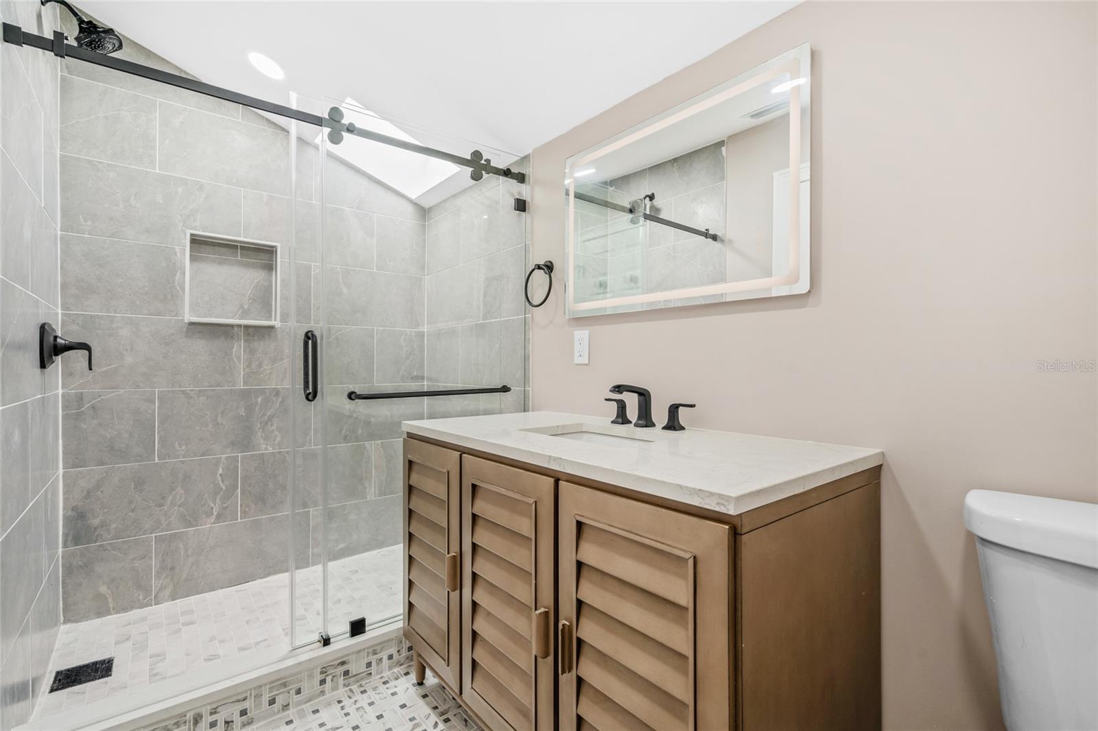Listing photo id 20 for 3620 Tampa Circle