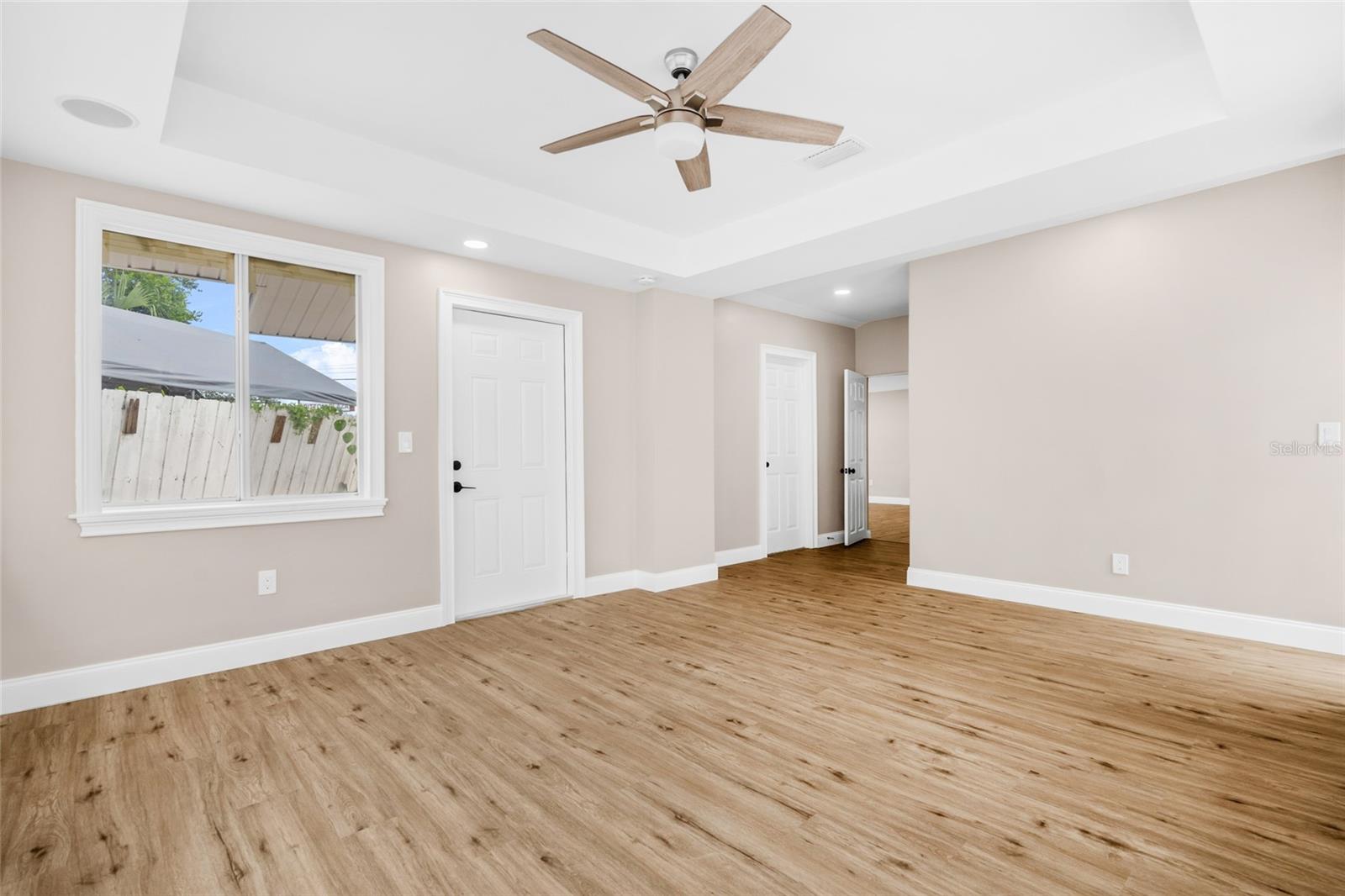 Listing photo id 24 for 3620 Tampa Circle
