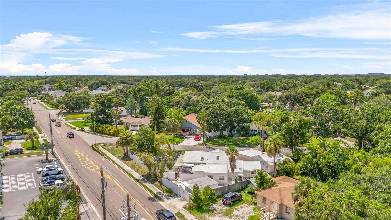 Listing photo id 39 for 3620 Tampa Circle