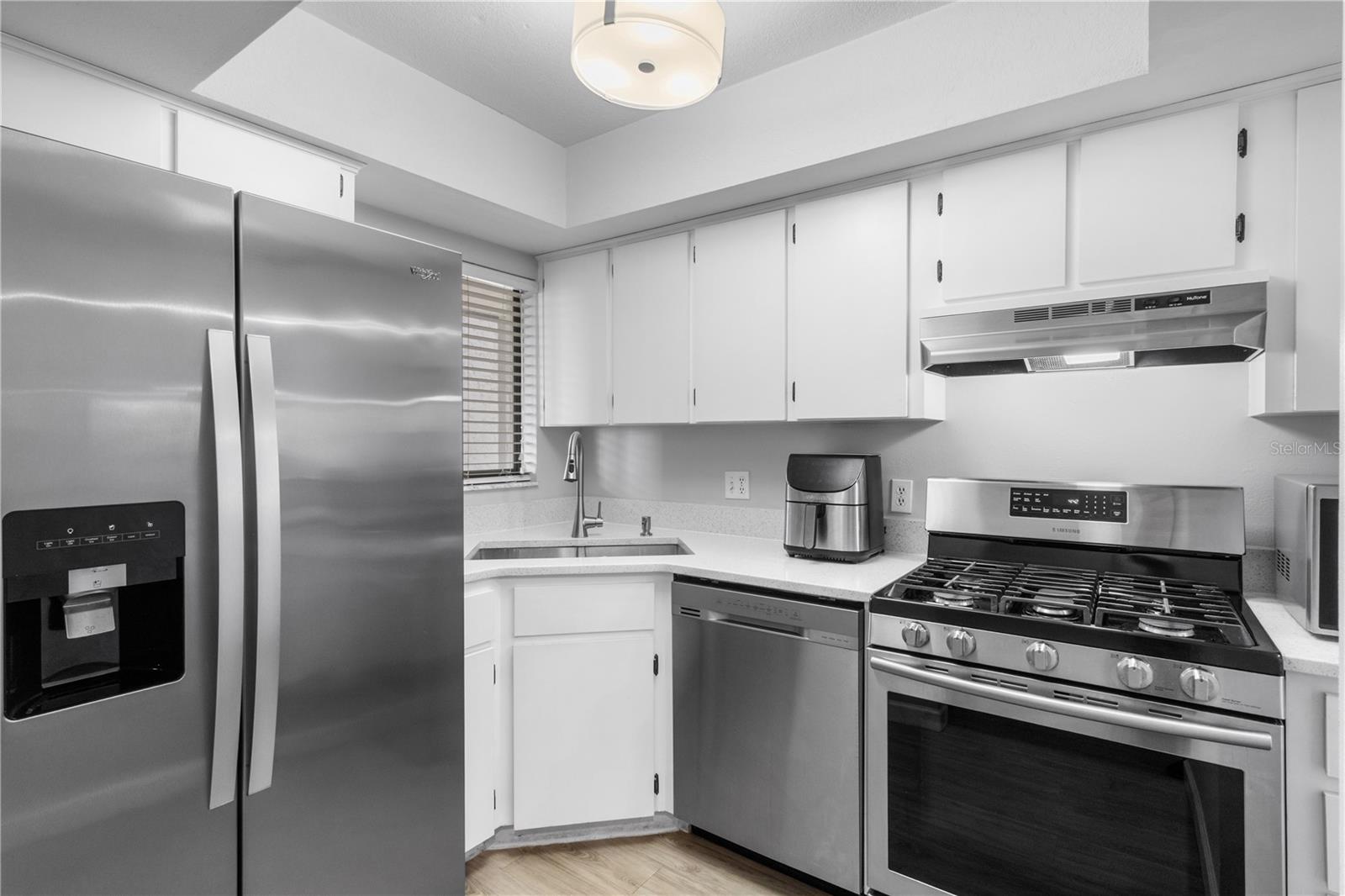 Image 3 of 22 For 2037 San Marcos Drive Se 443