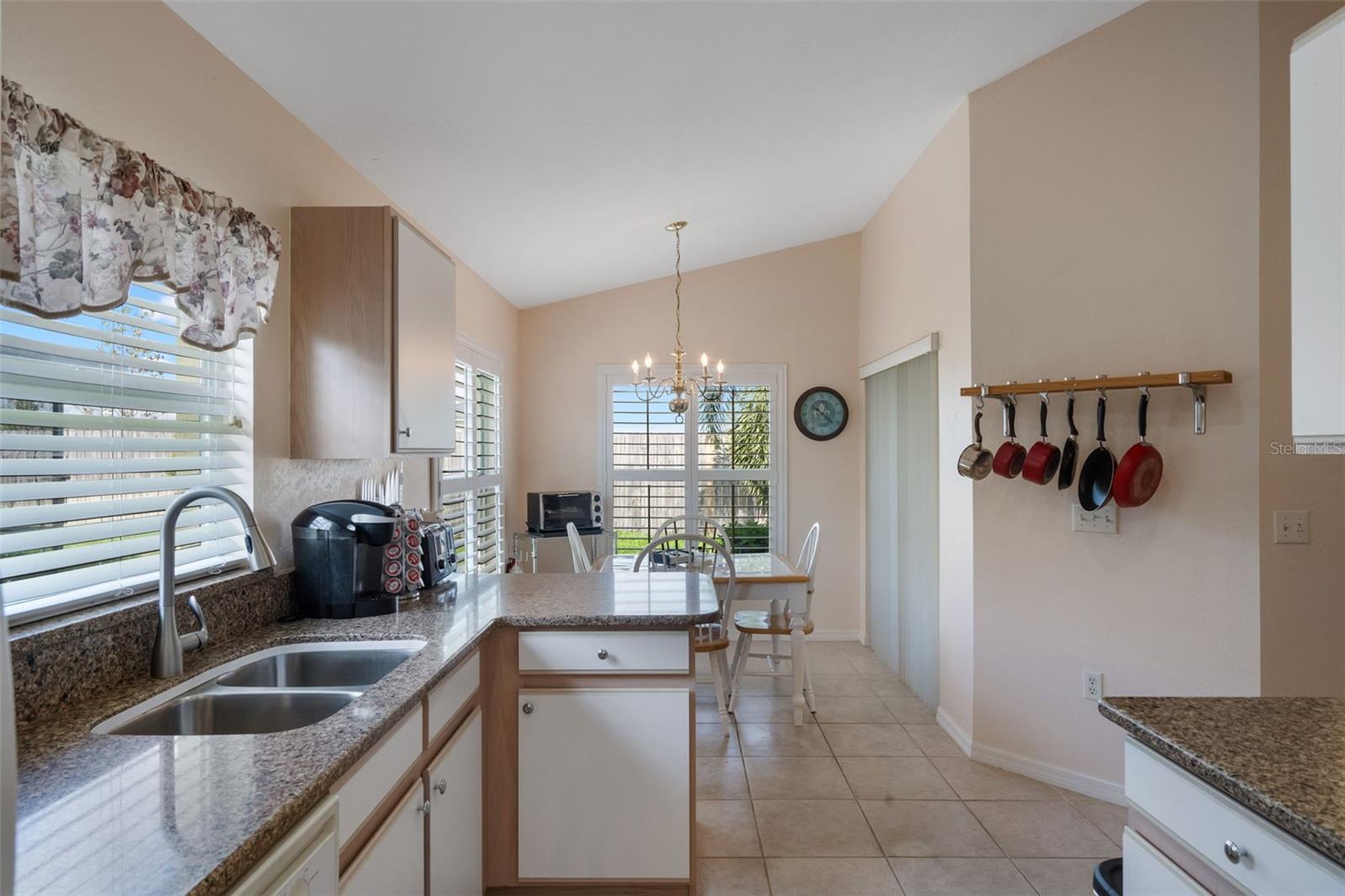 Image 10 of 51 For 348 Lake Suzanne Drive