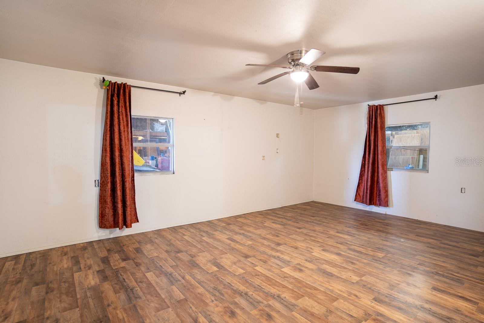 Image 19 of 20 For 220 Davenport Boulevard