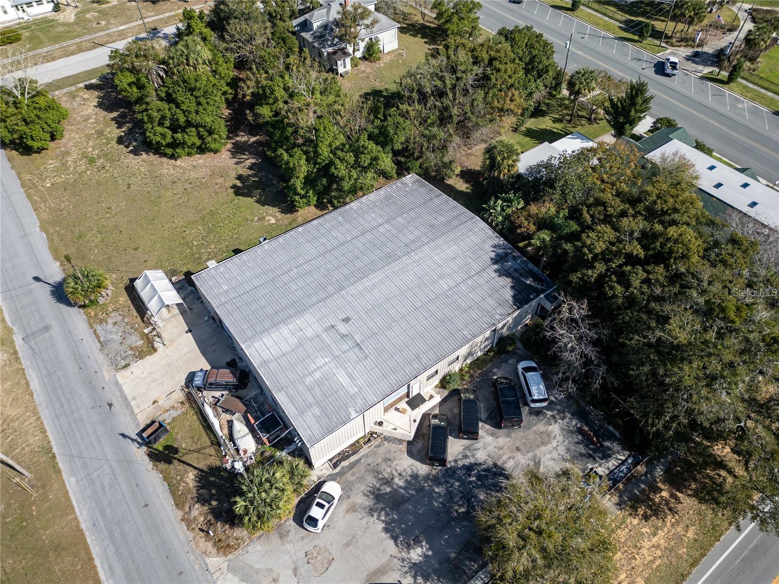 Image 3 of 20 For 220 Davenport Boulevard