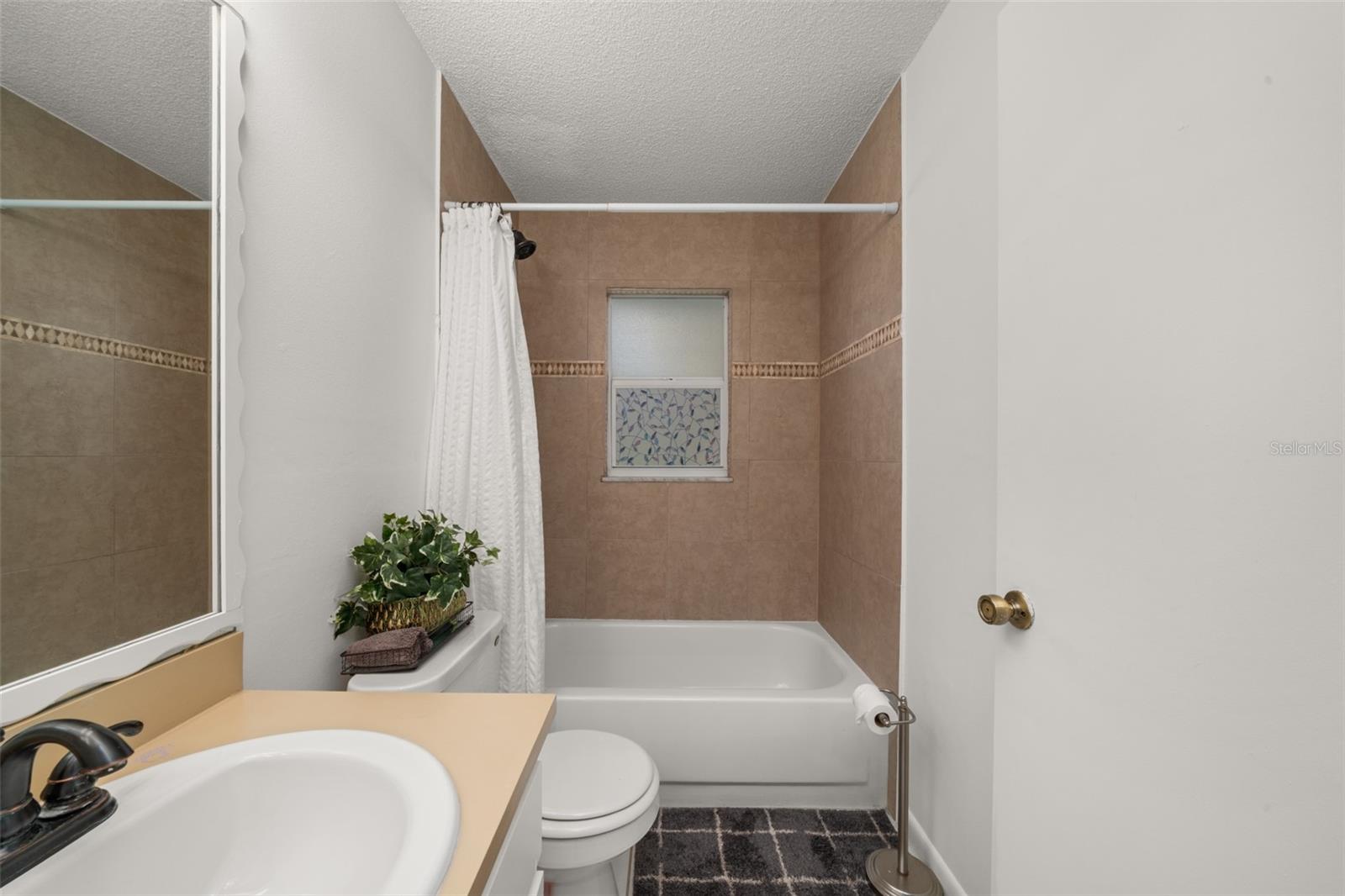 Image 19 of 31 For 6032 Candler Terrace