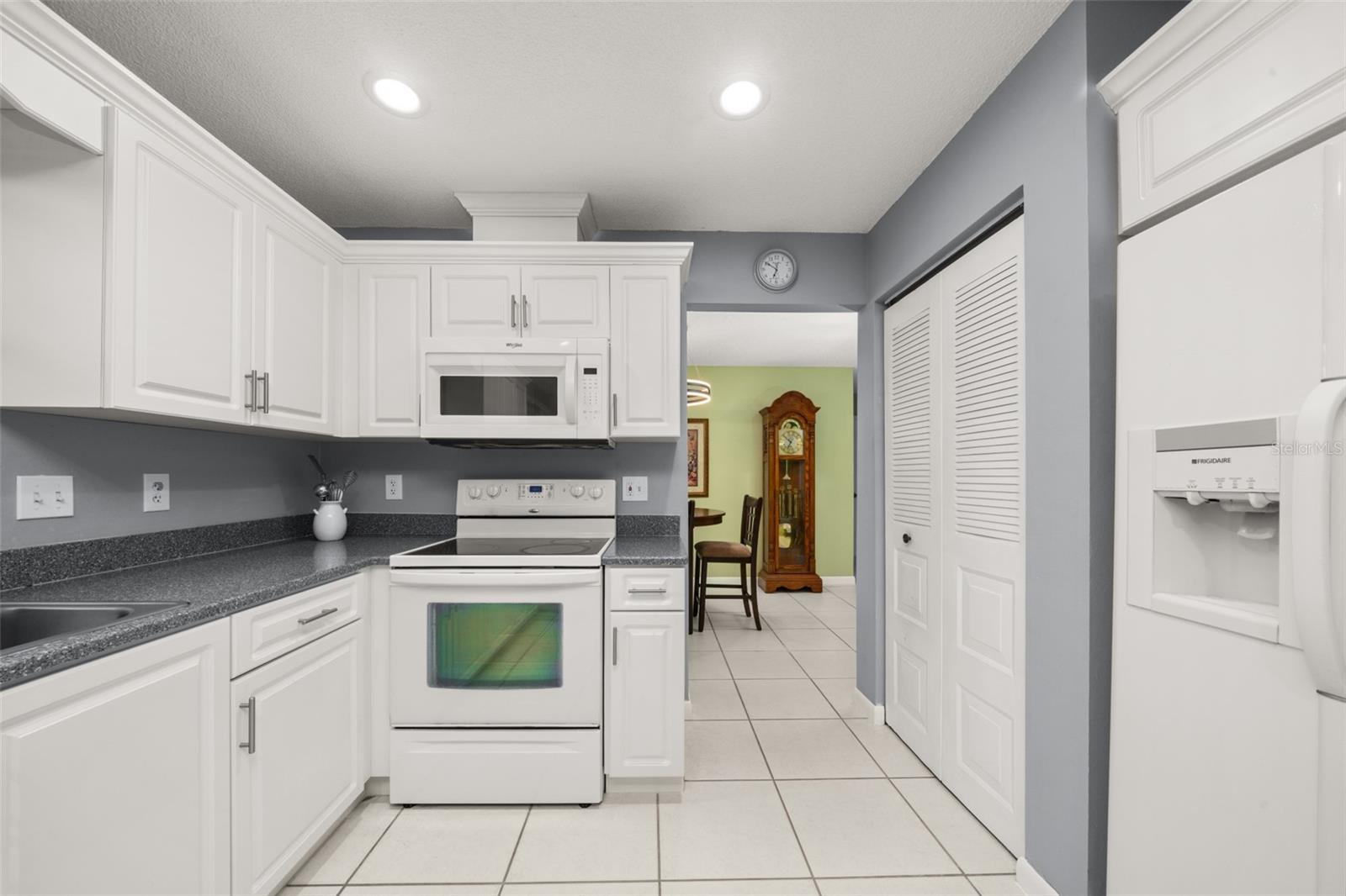 Image 7 of 31 For 6032 Candler Terrace