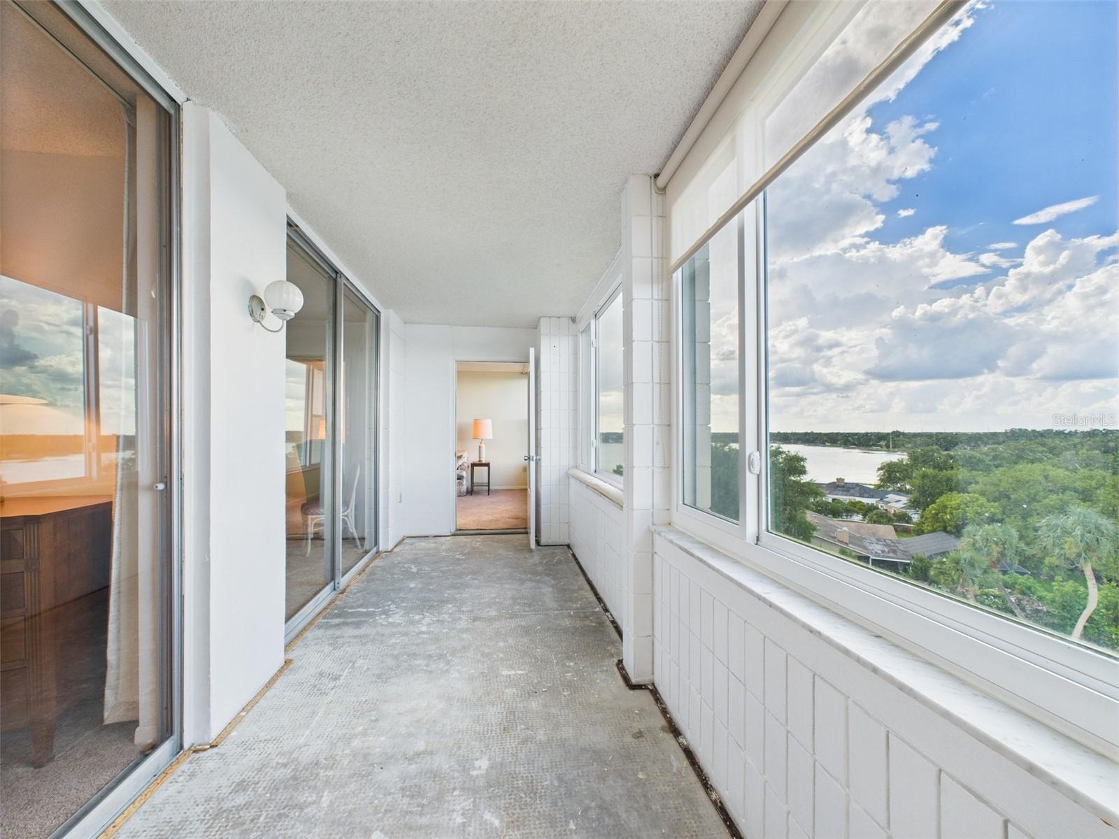 Image 14 of 65 For 700 Mirror Terrace Nw 702
