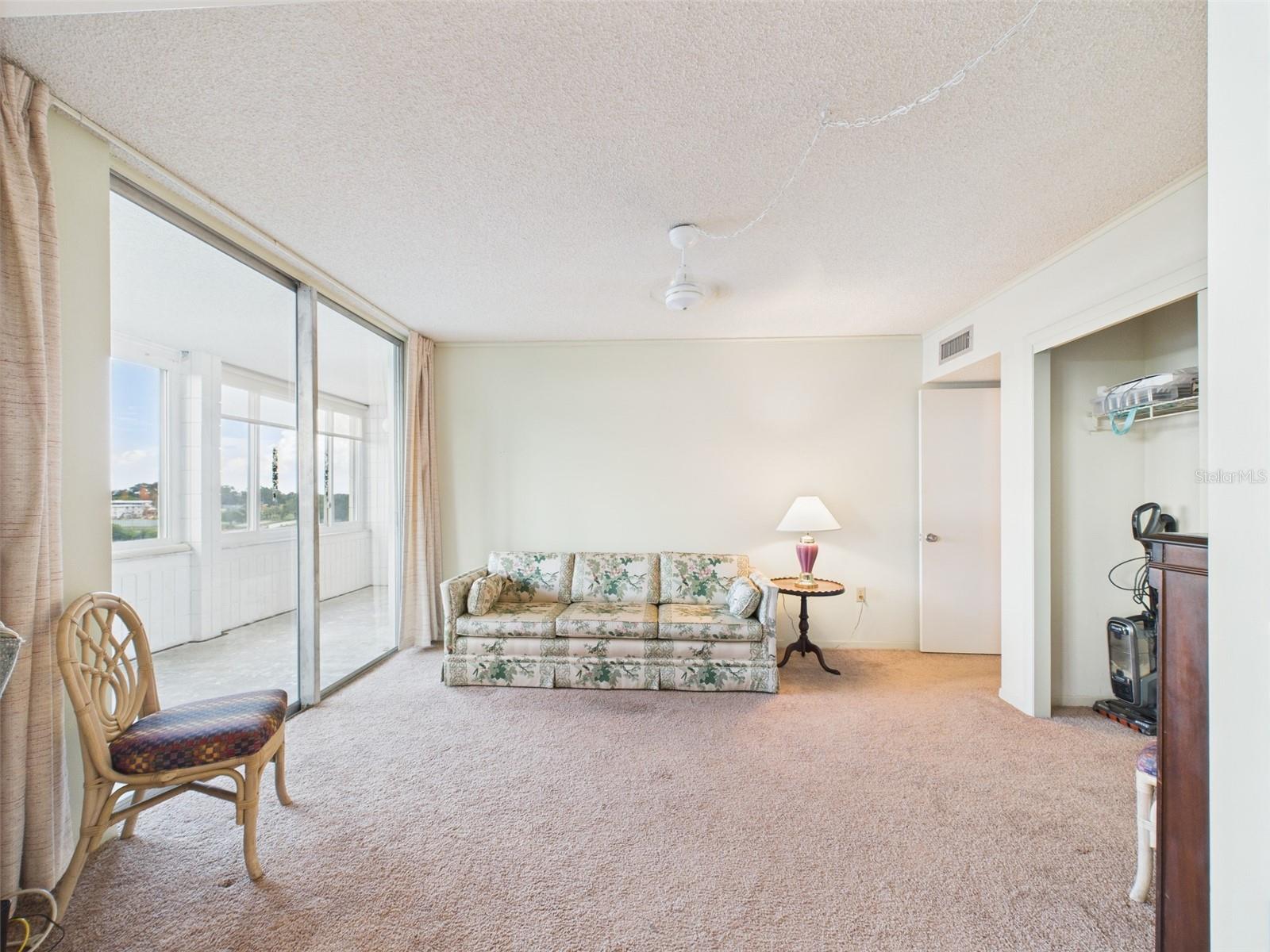 Image 15 of 65 For 700 Mirror Terrace Nw 702