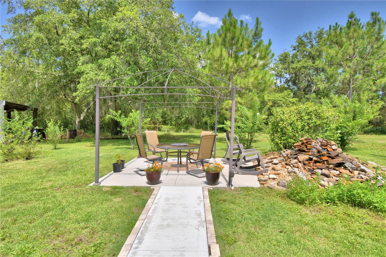 Image 21 of 27 For 2252 Fox Run Road