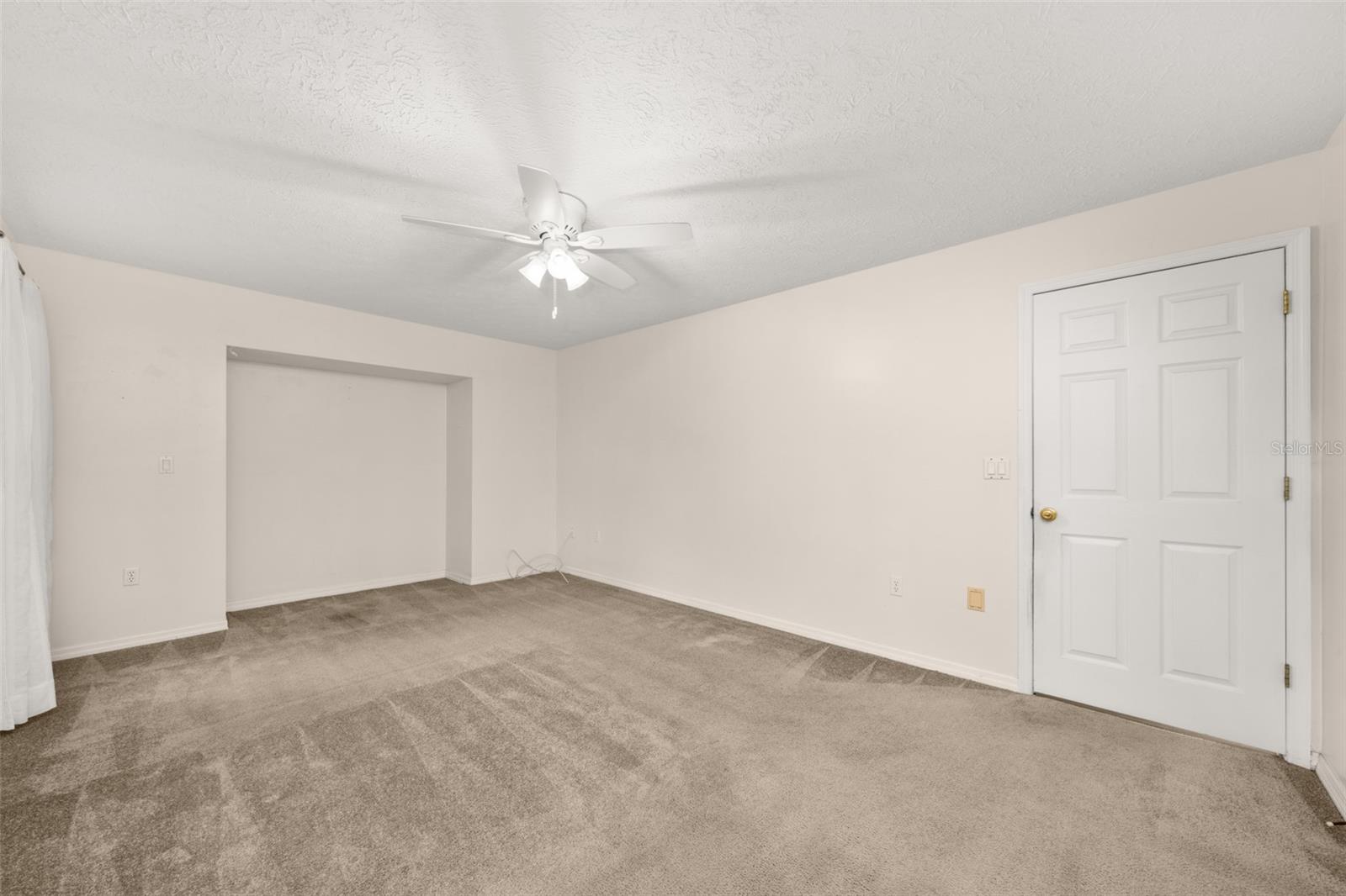 Image 20 of 63 For 2706 Monza Drive