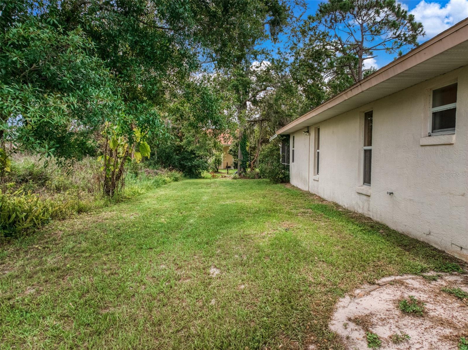 Image 40 of 63 For 2706 Monza Drive