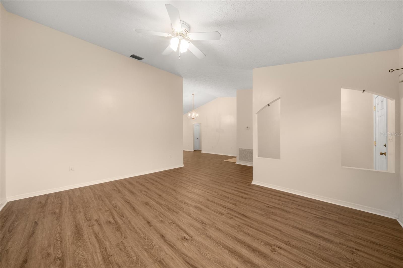 Image 5 of 63 For 2706 Monza Drive