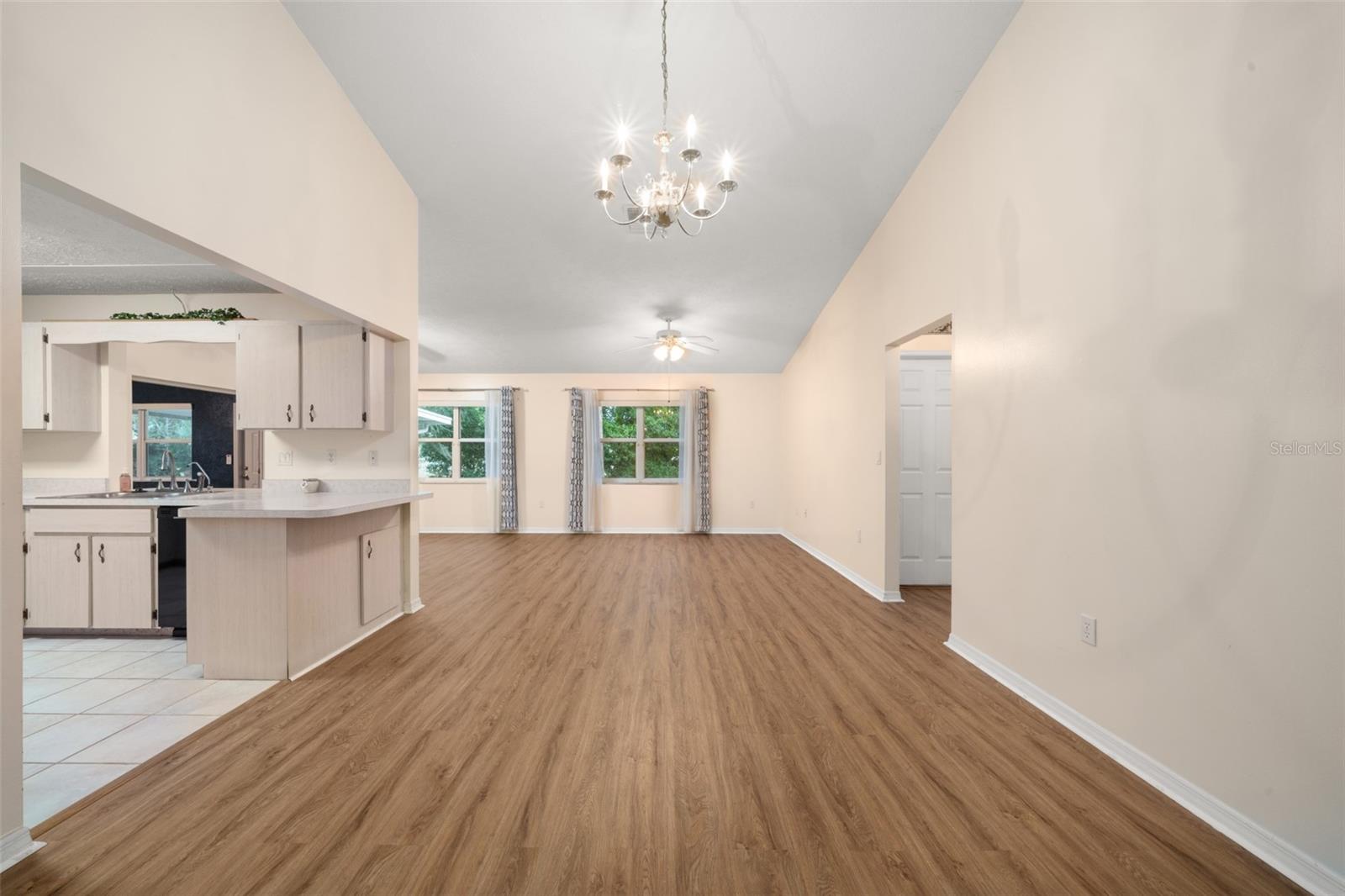 Image 7 of 63 For 2706 Monza Drive