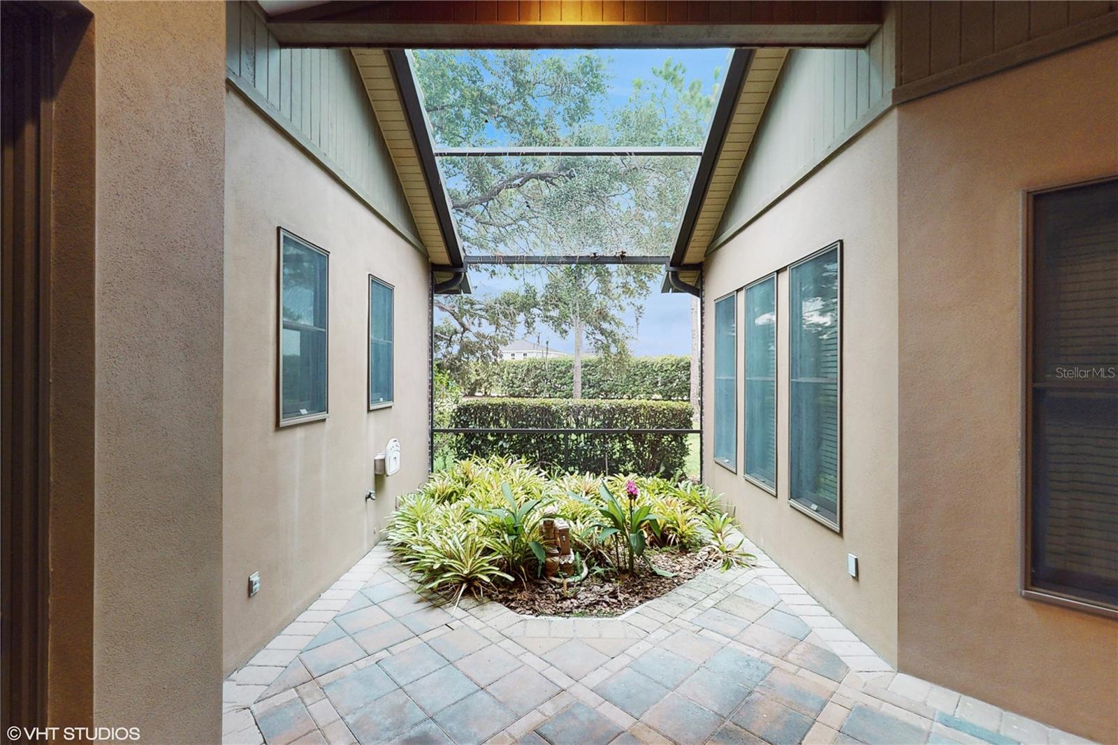 Image 11 of 55 For 105 Woden Way
