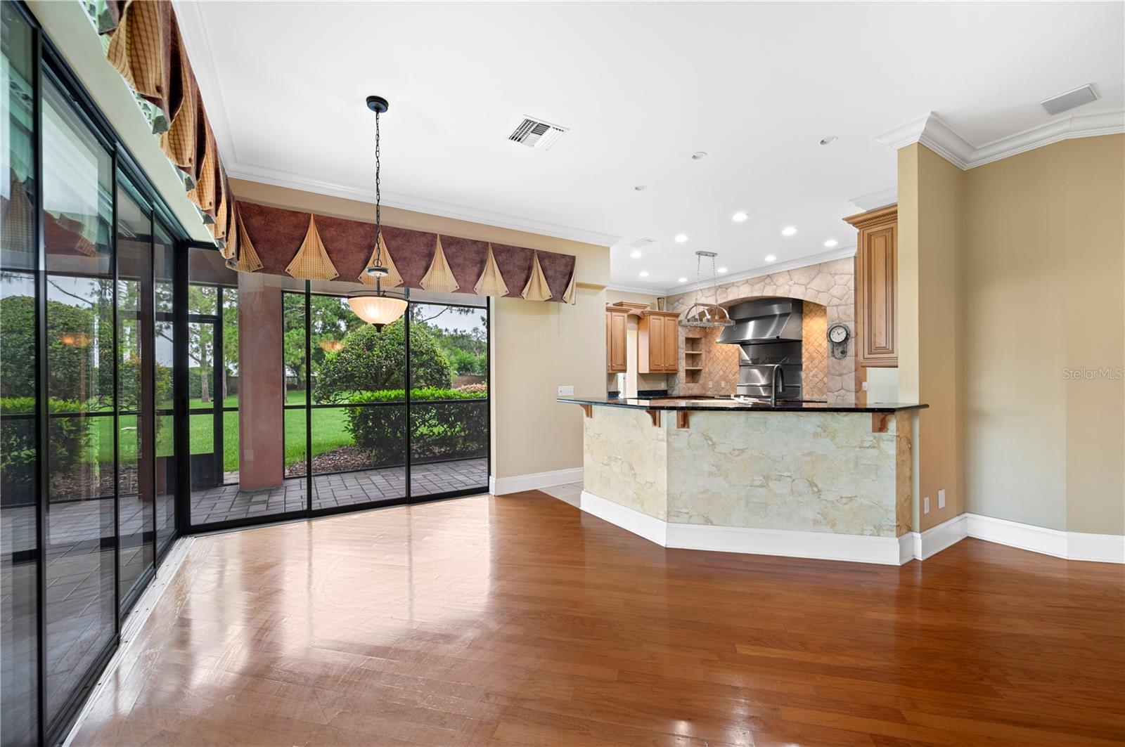 Image 15 of 55 For 105 Woden Way